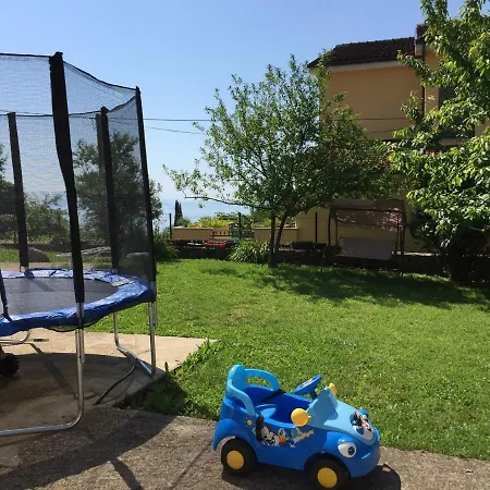 Spacious Sea View With Garden In * Lovran