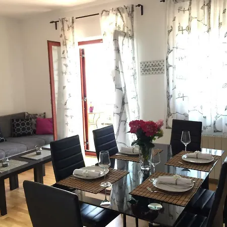 Spacious Sea View With Garden In Lovran